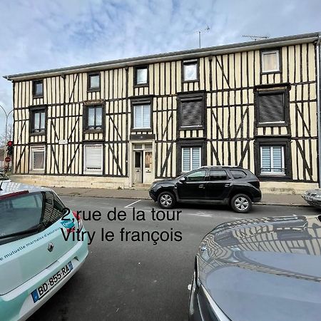 ヴィトリー・ル・フランソワChez Pierreアパートメント エクステリア 写真