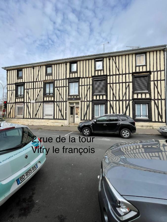 ヴィトリー・ル・フランソワChez Pierreアパートメント エクステリア 写真